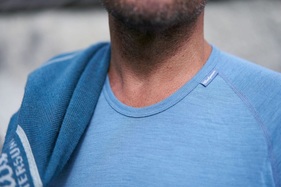 Langarmshirt, fair hergestellt von Woolpower hier bei verybestof.ch, Ausrüstung für Nomaden
